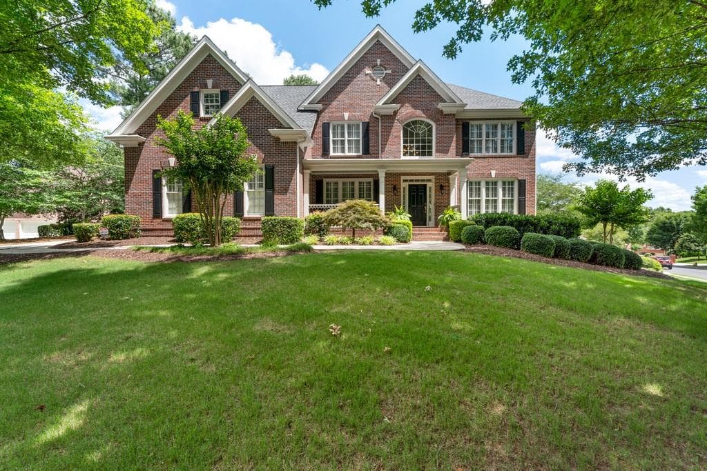 5 bedroom, 5 bathroom, 5,655 sq ft single family residence sold at 3785 HEBDEN BRIDGE Lane, Alpharetta, GA 30022