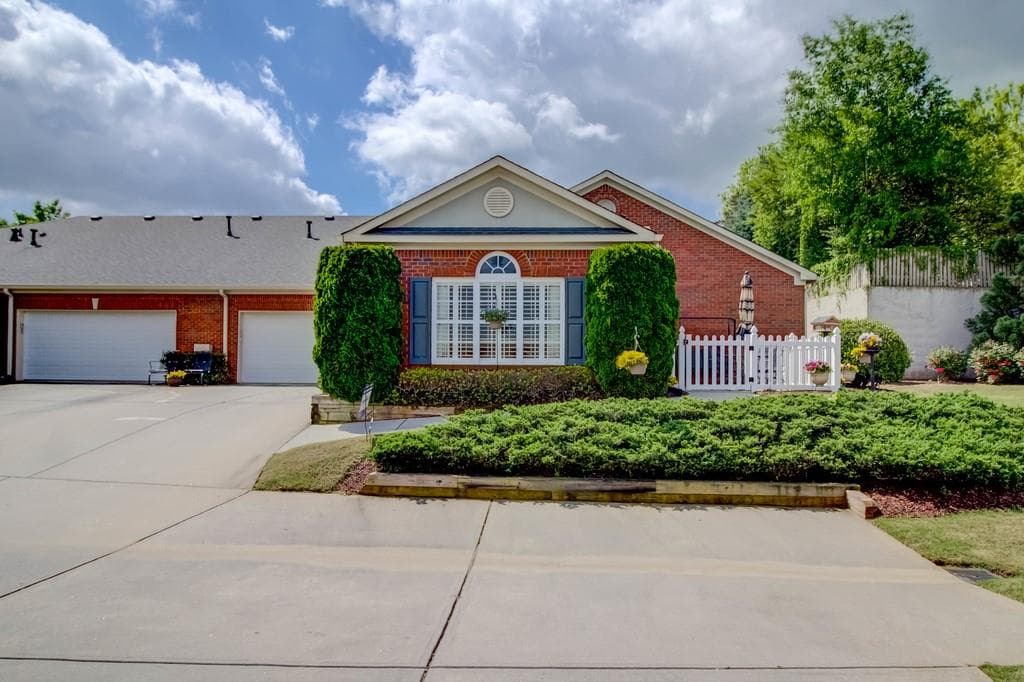 2 bedroom, 2 bathroom, 1,328 sq ft condominium sold at 119 Holiday Road 203, Buford, GA 30518