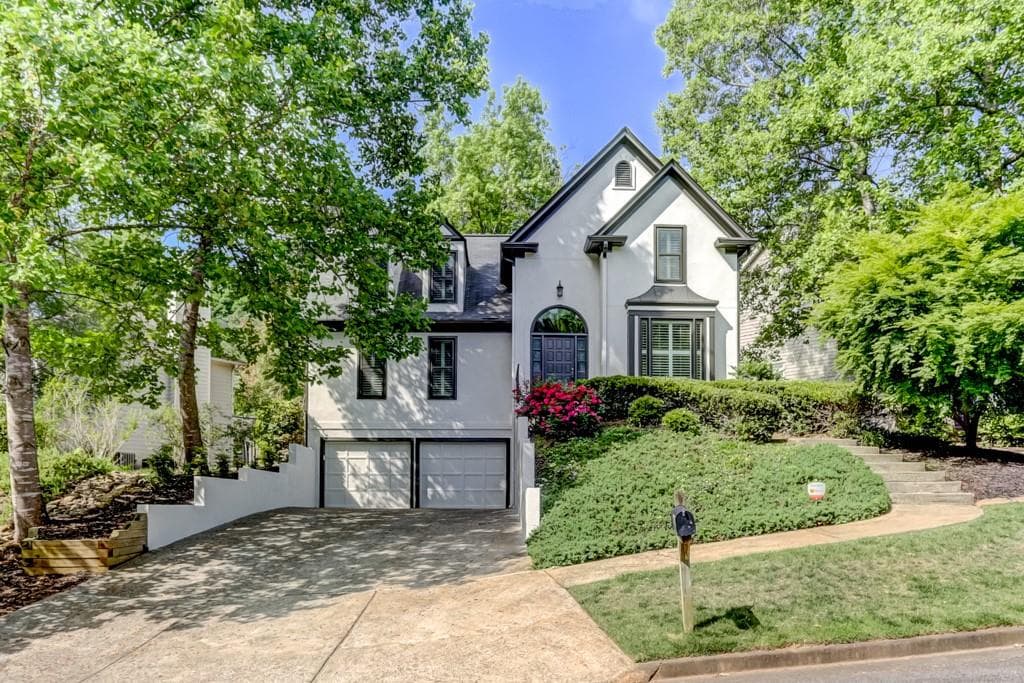 4623 Villa Chase Drive, Marietta, GA 30068 — most recent listing photo