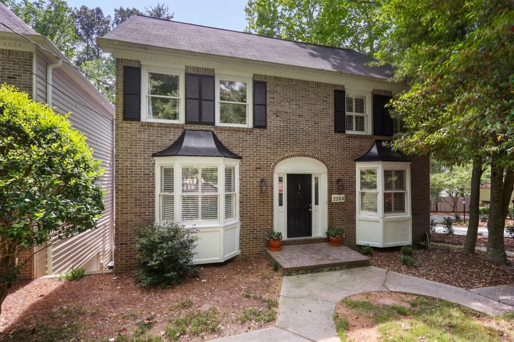 3 bedroom, 3 bathroom, 2,224 sq ft single family residence sold at 2264 Defoors Ferry Road, Atlanta, GA 30318