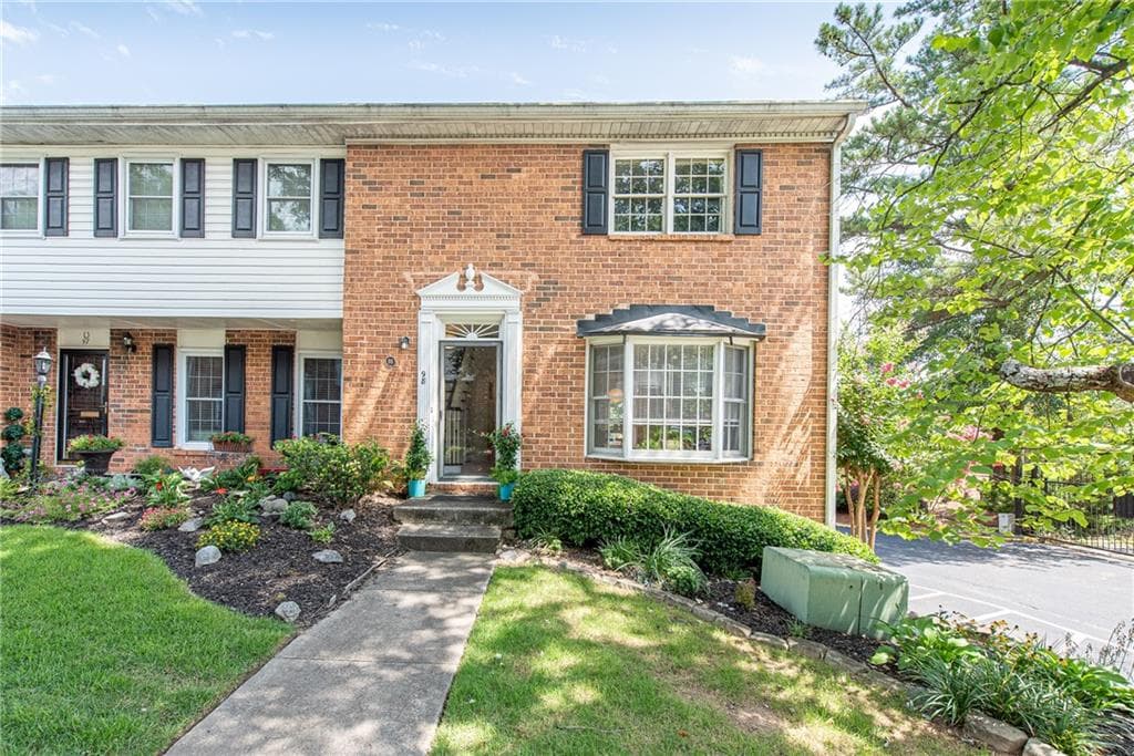 6520 Roswell Road 98, Atlanta, GA 30328 — most recent listing photo