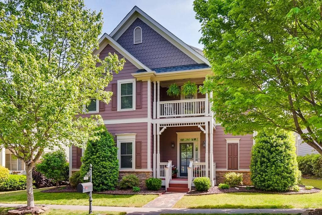 4 bedroom, 3 bathroom, 2,138 sq ft single family residence sold at 1517 GILSTRAP Lane, Atlanta, GA 30318