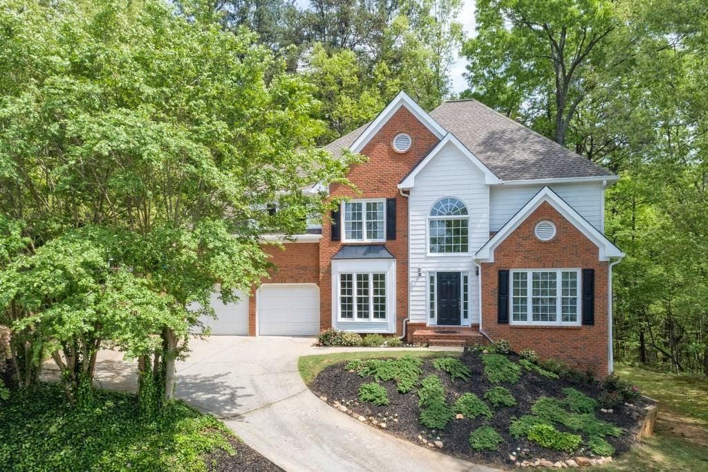 5 bedroom, 4 bathroom, 3,881 sq ft single family residence sold at 6172 Braidwood Avenue, Acworth, GA 30101