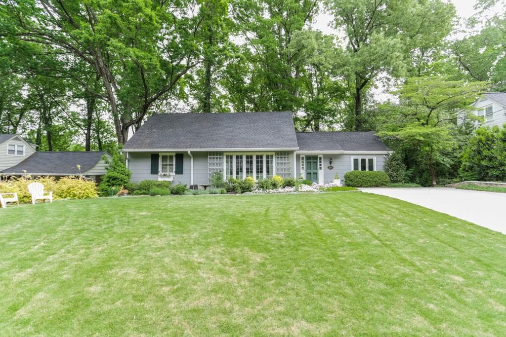 3 bedroom, 2 bathroom, 1,976 sq ft single family residence sold at 2561 Ridgewood Terrace, Atlanta, GA 30318