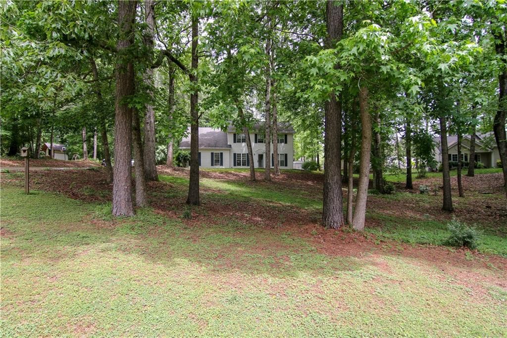 3 bedroom, 2 bathroom, 1,808 sq ft single family residence sold at 210 W Slope Way, Canton, GA 30115