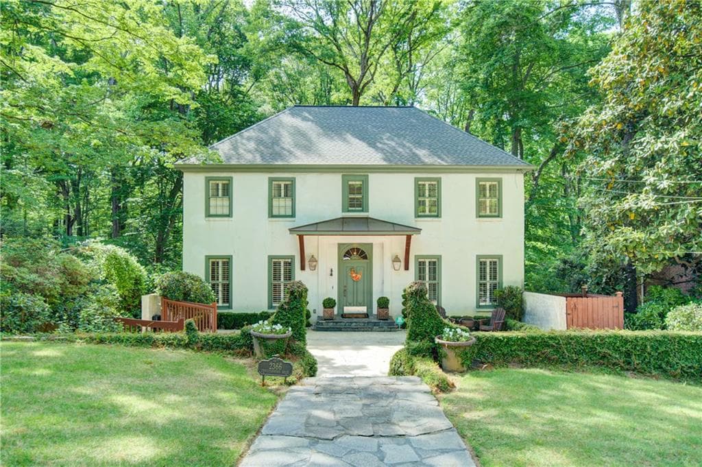 4 bedroom, 3 bathroom, 2,818 sq ft single family residence sold at 2366 Christophers Walk, Atlanta, GA 30327