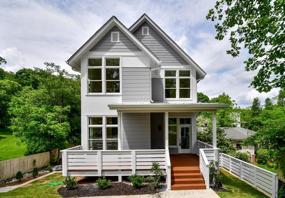 3 bedroom, 4 bathroom, 2,255 sq ft single family residence sold at 1587 Carroll Drive, Atlanta, GA 30318