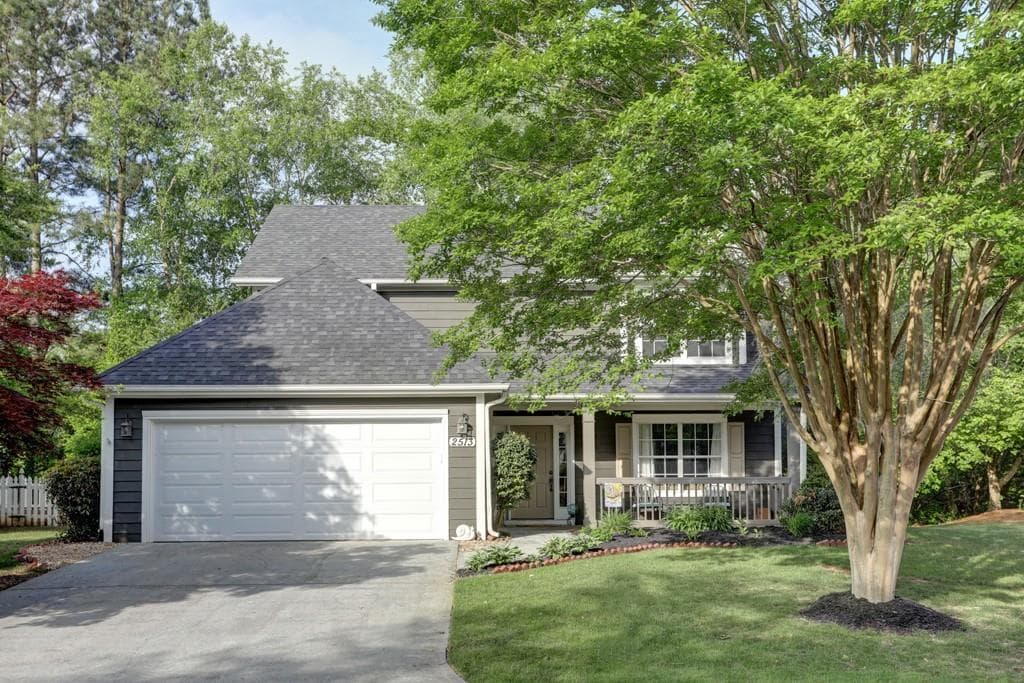 3 bedroom, 3 bathroom, 1,816 sq ft single family residence sold at 2513 Waterstone Way, Marietta, GA 30062