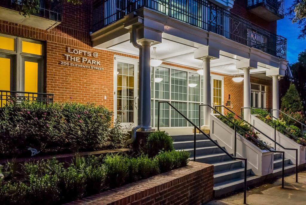 1 bedroom, 1 bathroom, 940 sq ft condominium sold at 206 11th Street 401, Atlanta, GA 30309