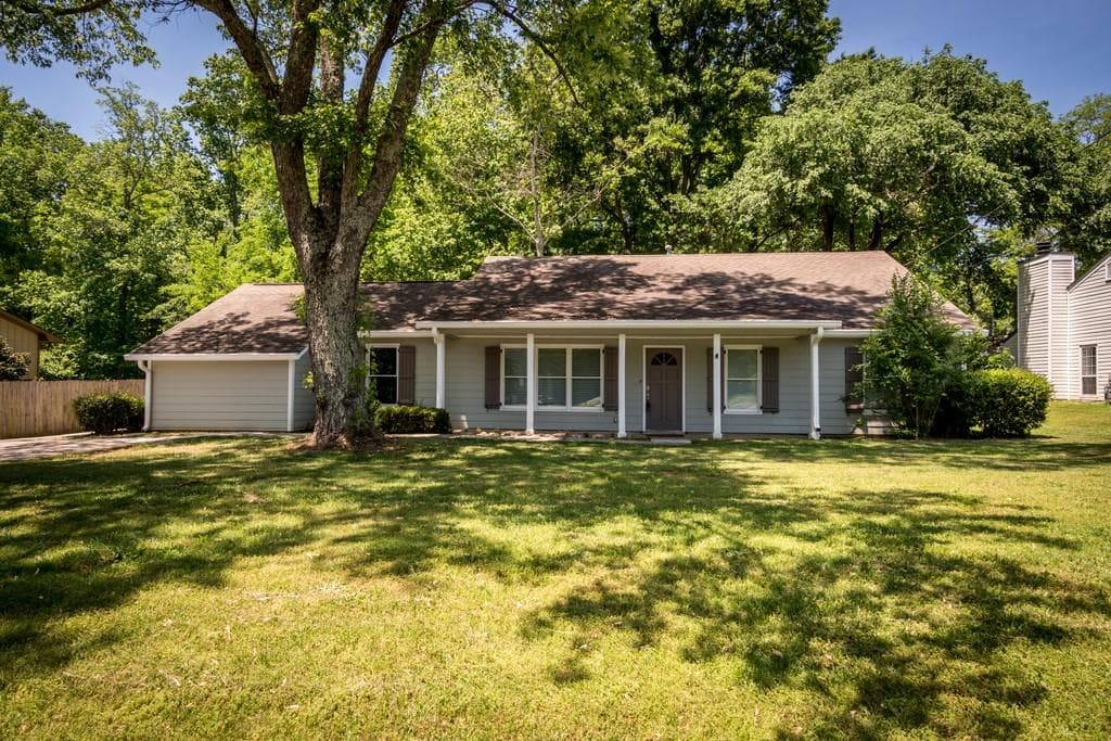 3885 Sandy Plains Road, Marietta, GA 30066 — most recent listing photo
