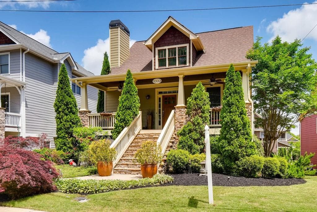 4 bedroom, 3 bathroom, 1,760 sq ft single family residence sold at 1333 Eubanks Avenue, East Point, GA 30344