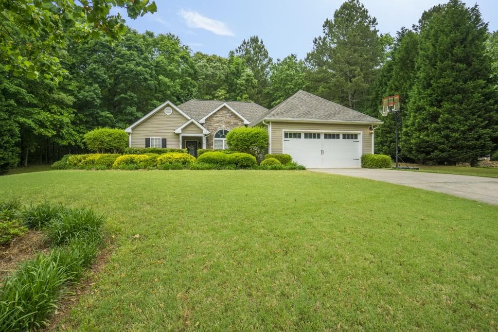584 Winston Manor Court, Winder, GA 30680 — most recent listing photo