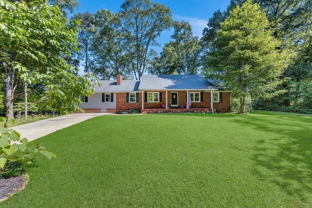 5 bedroom, 2 bathroom, 2,233 sq ft single family residence sold at 2280 Waleska Drive, Kennesaw, GA 30152