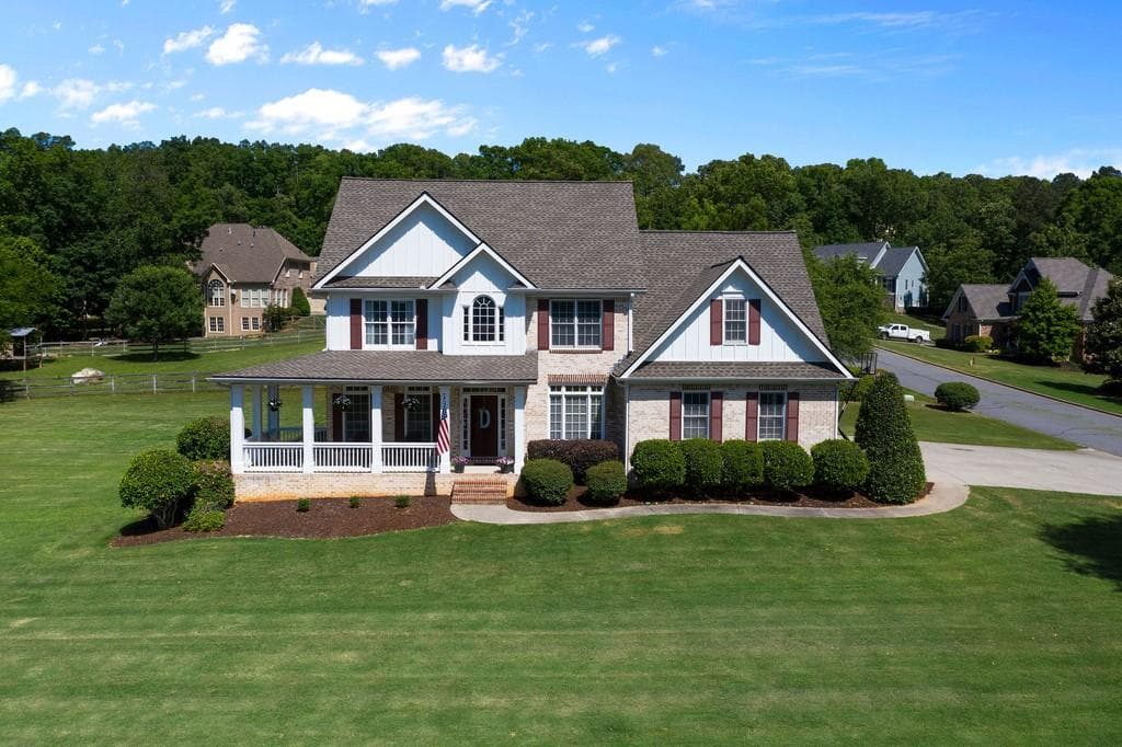 4 bedroom, 3 bathroom, 2,494 sq ft single family residence sold at 1 MOSSY ROCK Lane, Cartersville, GA 30120