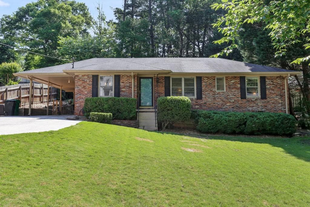 3 bedroom, 2 bathroom, 1,498 sq ft single family residence sold at 2201 Fairway Circle, Brookhaven, GA 30319