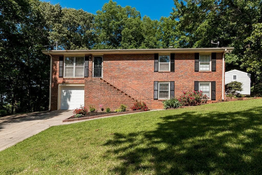 3 bedroom, 2 bathroom, 2,628 sq ft single family residence sold at 614 Huckleberry Road, Canton, GA 30114