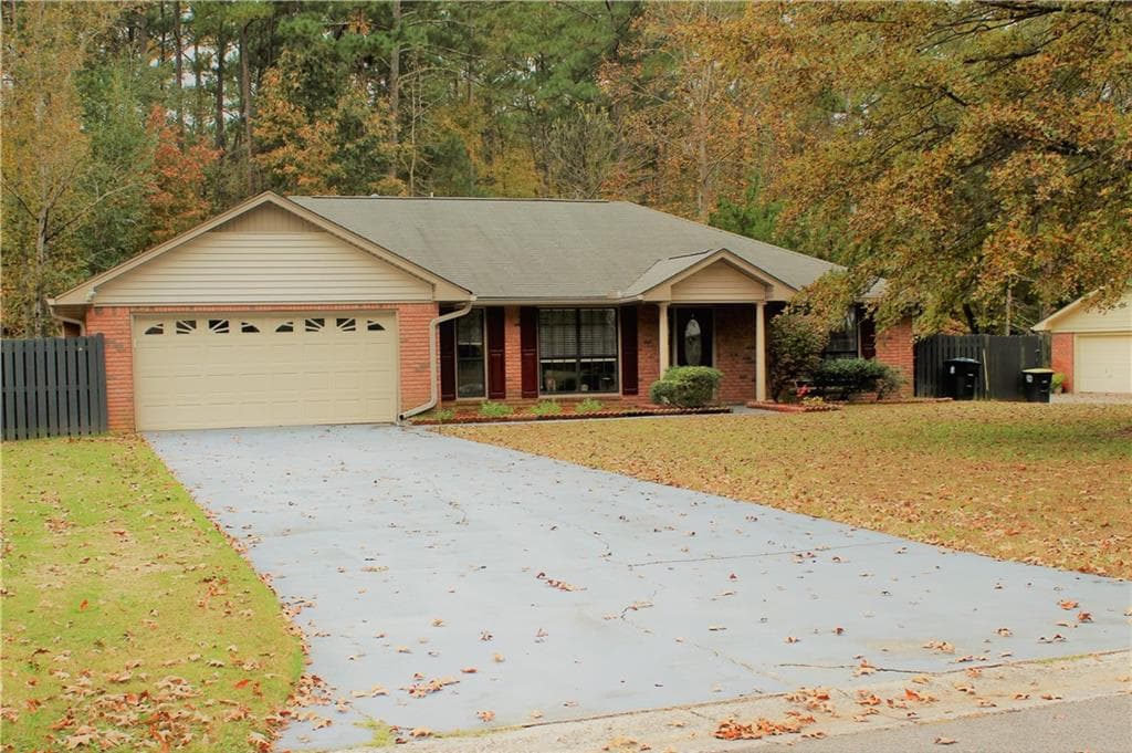 3 bedroom, 2 bathroom, 1,798 sq ft single family residence sold at 41 Williamsburg Drive, Rome, GA 30165