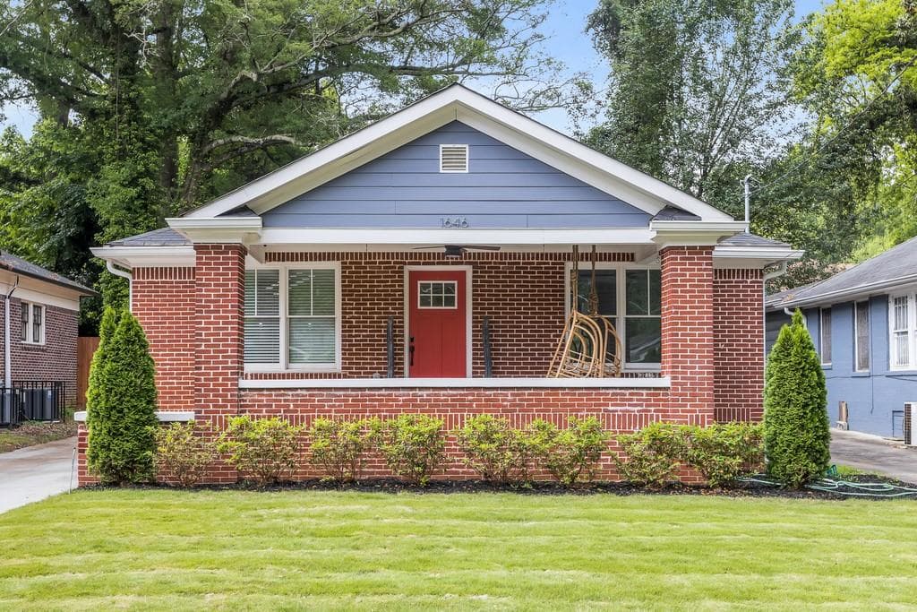 3 bedroom, 2 bathroom, 2,077 sq ft single family residence sold at 1646 WESTWOOD Avenue, Atlanta, GA 30310