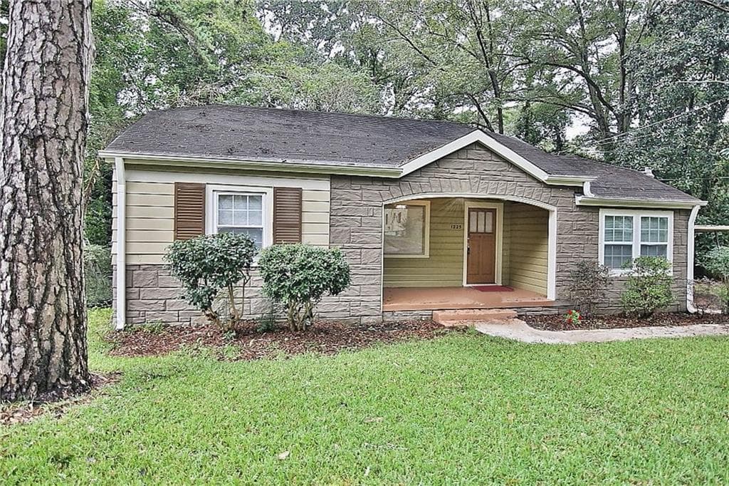 4 bedroom, 1 bathroom, 1,357 sq ft single family residence sold at 1225 Graymont Drive, Atlanta, GA 30310