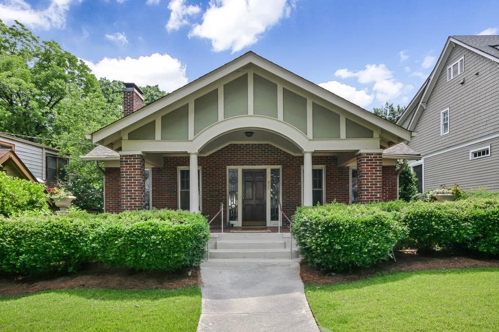 3 bedroom, 2 bathroom, 2,513 sq ft single family residence sold at 95 MONTGOMERY FERRY Drive, Atlanta, GA 30309