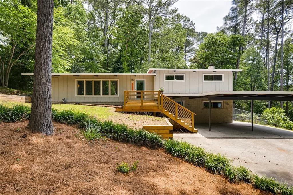 4 bedroom, 3 bathroom, 2,372 sq ft single family residence sold at 3539 Kim Court, Atlanta, GA 30340