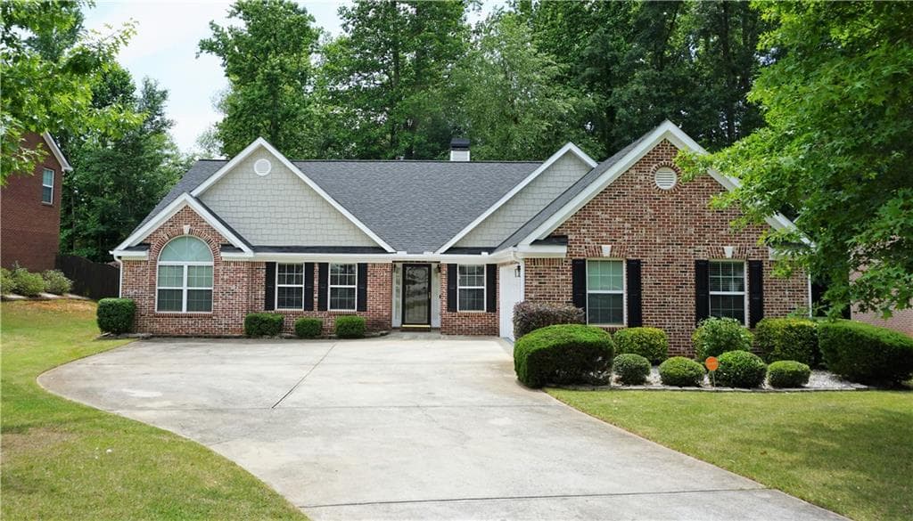 4 bedroom, 4 bathroom single family residence sold at 182 Babbling Brook Drive, Mcdonough, GA 30252