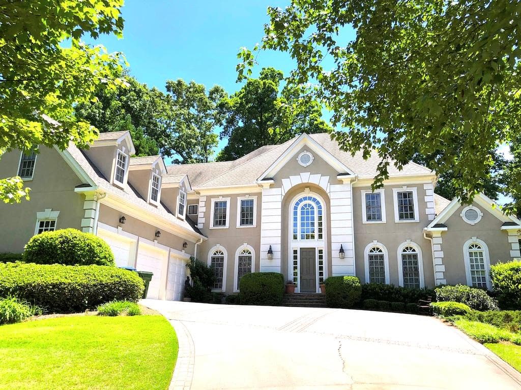 4 bedroom, 6 bathroom, 7,080 sq ft single family residence sold at 873 Carlton Ridge, Atlanta, GA 30342