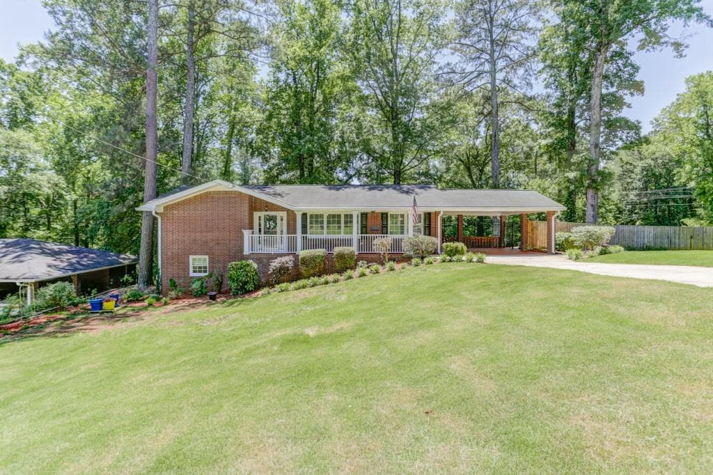 3 bedroom, 2 bathroom, 2,667 sq ft single family residence sold at 1885 Caribaea Trail, Atlanta, GA 30316
