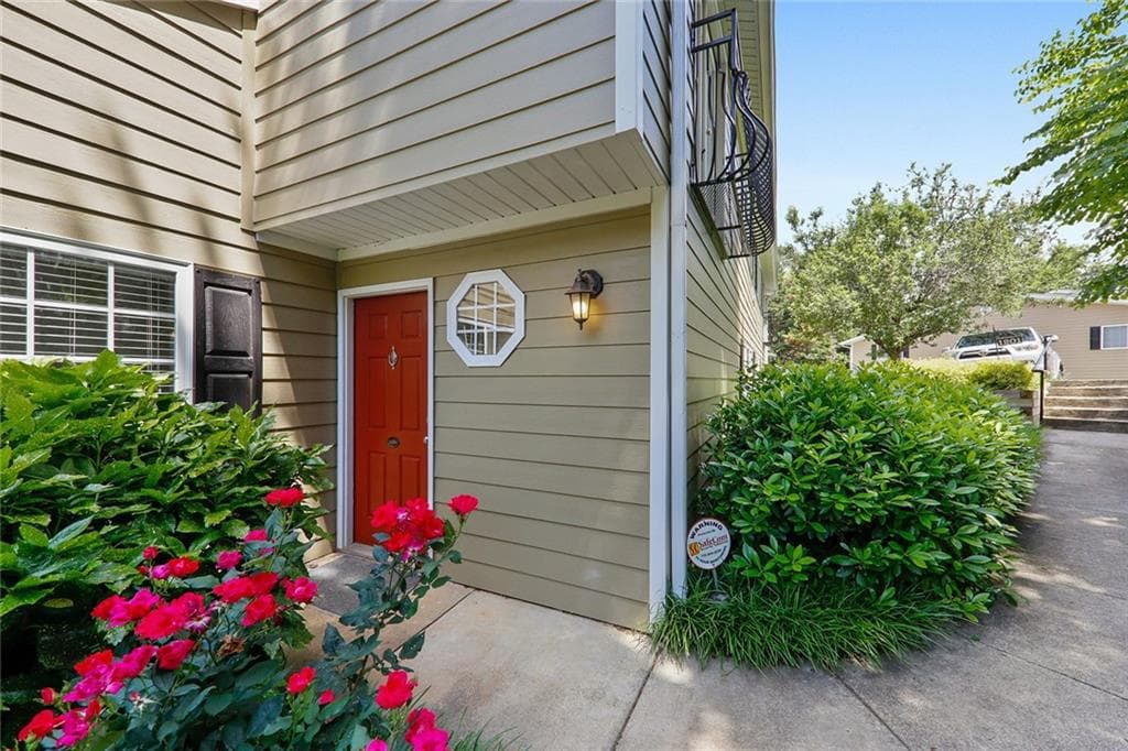 2 bedroom, 3 bathroom, 1,290 sq ft condominium sold at 1468 Briarwood Road 1201, Brookhaven, GA 30319
