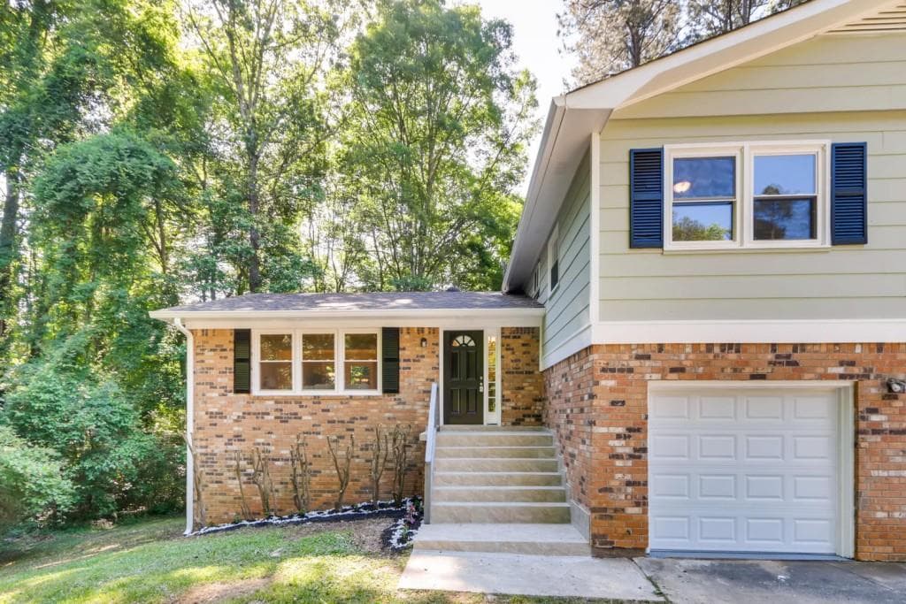 822 Corundum Court, Stone Mountain, GA 30083 — most recent listing photo
