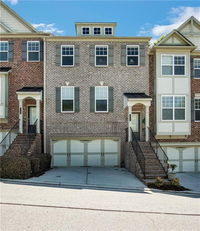 4 bedroom, 4 bathroom, 2,420 sq ft townhouse sold at 2167 Yancey Lane, Brookhaven, GA 30319
