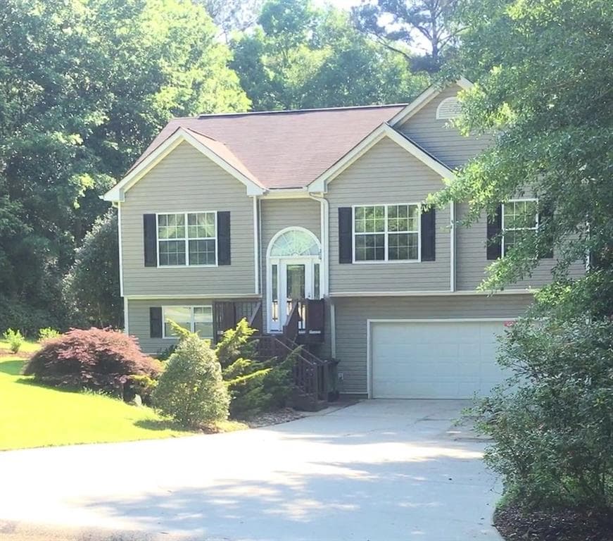82 WESTPORT Place, Newnan, GA 30265 — most recent listing photo