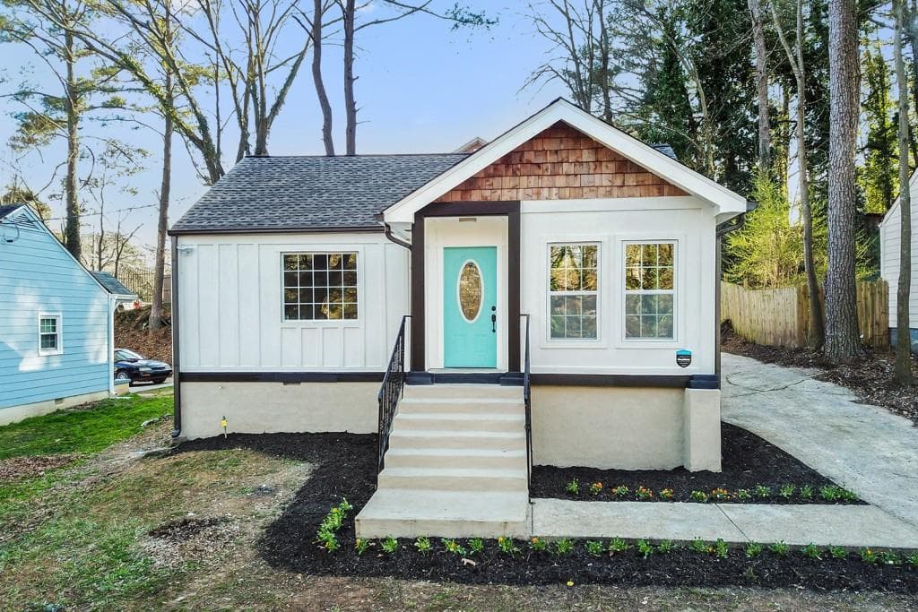 3 bedroom, 2 bathroom, 1,366 sq ft single family residence sold at 2588 Oldknow Drive, Atlanta, GA 30318
