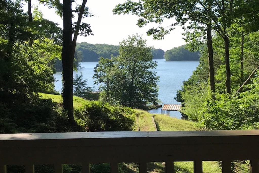3 bedroom, 3 bathroom, 1,890 sq ft single family residence sold at 7765 Chestnut Hill Road, Cumming, GA 30041