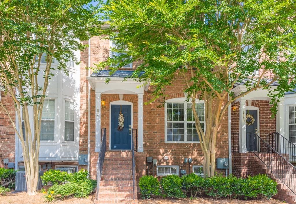 3 bedroom, 3 bathroom, 1,840 sq ft townhouse sold at 1817 Dunrobin Drive 34, Smyrna, GA 30082