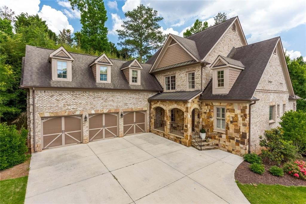 5 bedroom, 5 bathroom, 4,490 sq ft single family residence sold at 671 Windsor Parkway, Atlanta, GA 30342