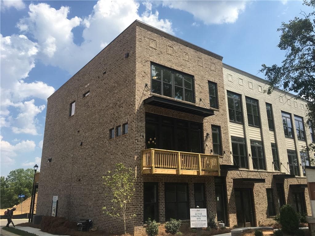 3 bedroom, 4 bathroom, 2,883 sq ft townhouse sold at 1622 Aldworth Place 6, Atlanta, GA 30339