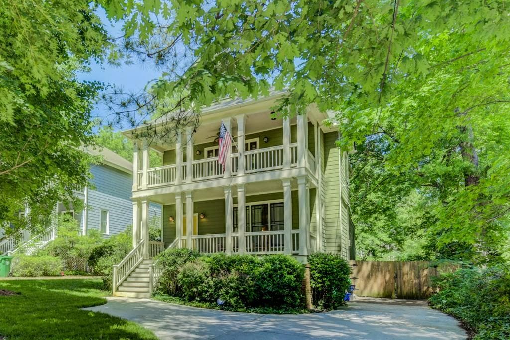 3 bedroom, 3 bathroom, 1,788 sq ft single family residence sold at 1540 Thomas Road, Decatur, GA 30032
