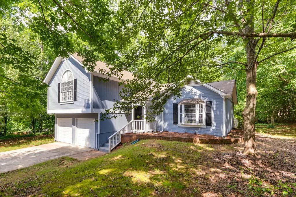 3 bedroom, 2 bathroom, 1,808 sq ft single family residence sold at 5229 HOLLYFIELD Drive, Stone Mountain, GA 30088