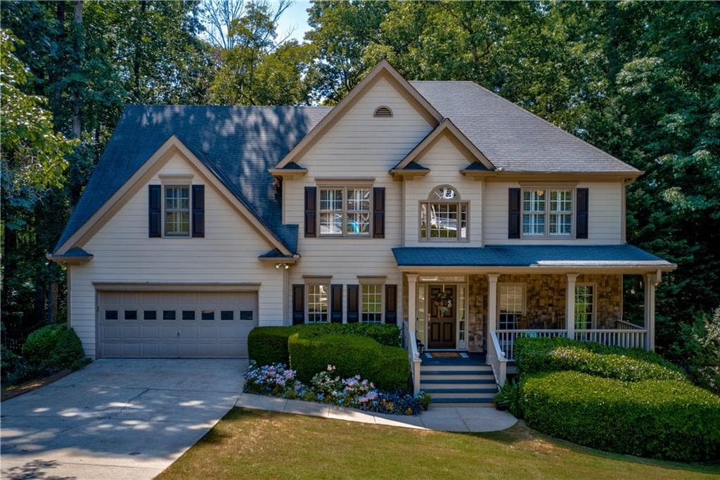4 bedroom, 4 bathroom, 2,621 sq ft single family residence sold at 7650 Finley Drive, Gainesville, GA 30506