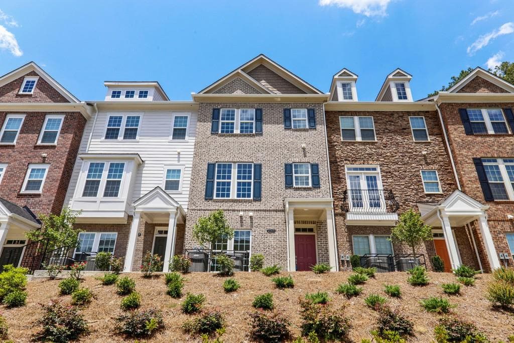3 bedroom, 4 bathroom, 1,945 sq ft townhouse sold at 2165 Grant Park Road, Decatur, GA 30033