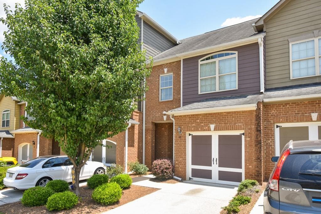 2 bedroom, 3 bathroom, 1,694 sq ft townhouse sold at 28 TRAILSIDE Circle, Hiram, GA 30141