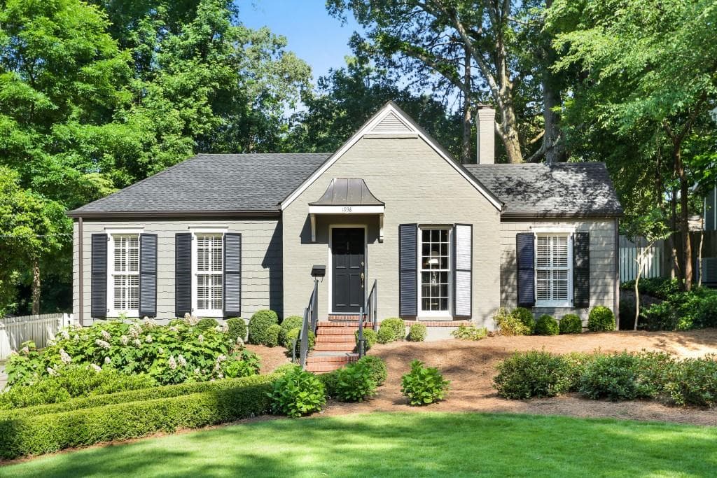 2 bedroom, 2 bathroom, 1,557 sq ft single family residence sold at 1938 Ardmore Road, Atlanta, GA 30309