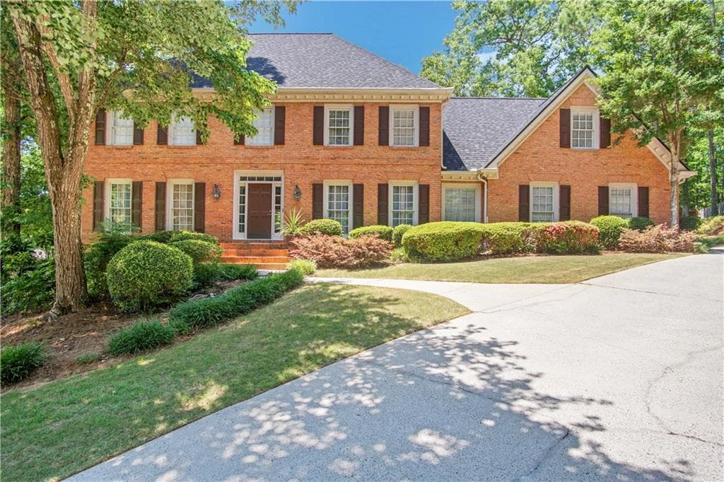 8715 Willowbrae Lane, Roswell, GA 30076 — most recent listing photo