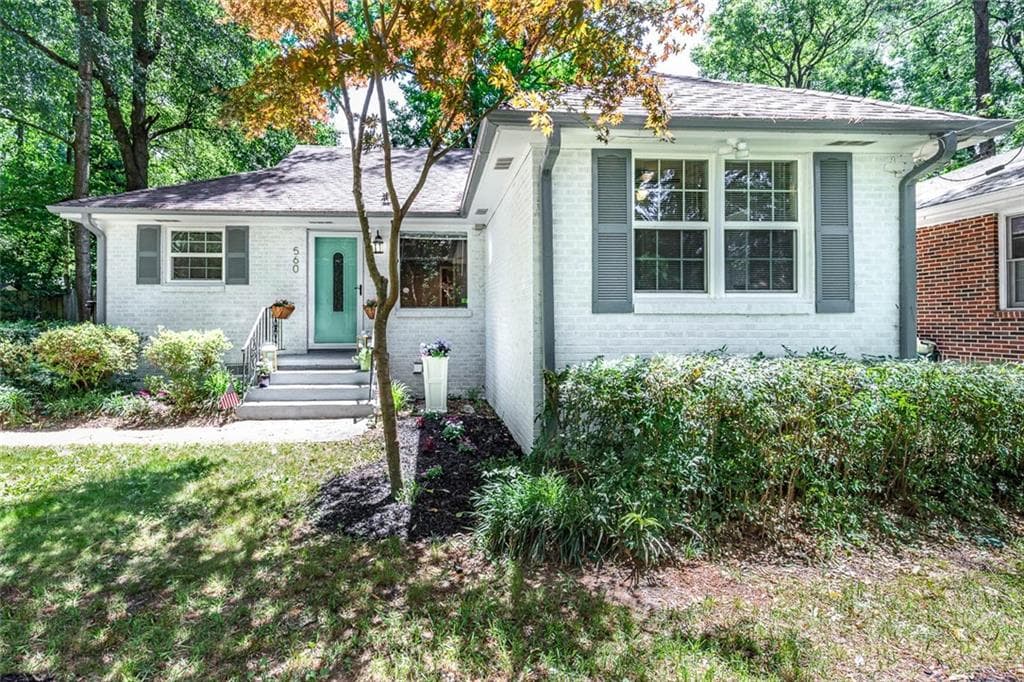 3 bedroom, 2 bathroom, 1,344 sq ft single family residence sold at 560 Parker Avenue, Decatur, GA 30032
