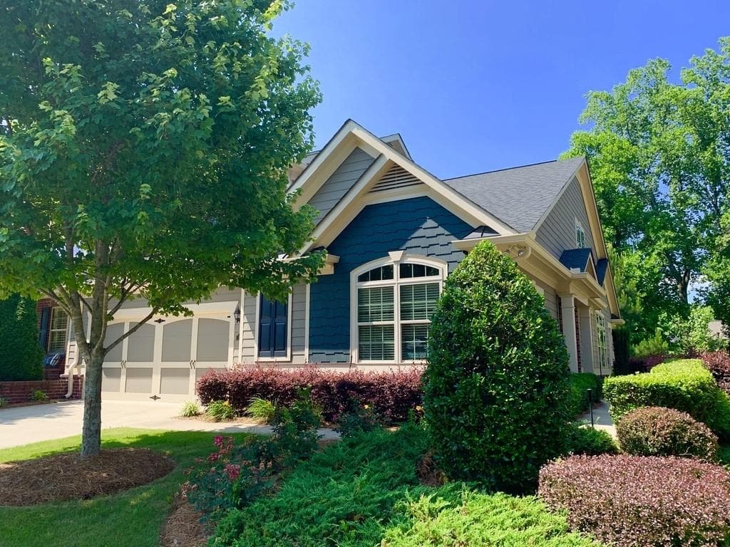 3 bedroom, 3 bathroom, 2,717 sq ft condominium sold at 1635 Water Vista Court, Cumming, GA 30041
