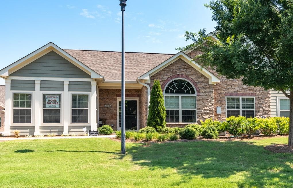 2057 Grove Field Lane 13, Marietta, GA 30064 — most recent listing photo