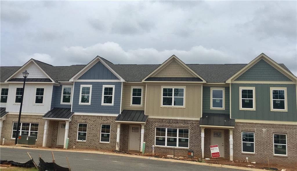 3 bedroom, 3 bathroom townhouse sold at 147 Panther Point Lane 46, Lawrenceville, GA 30046