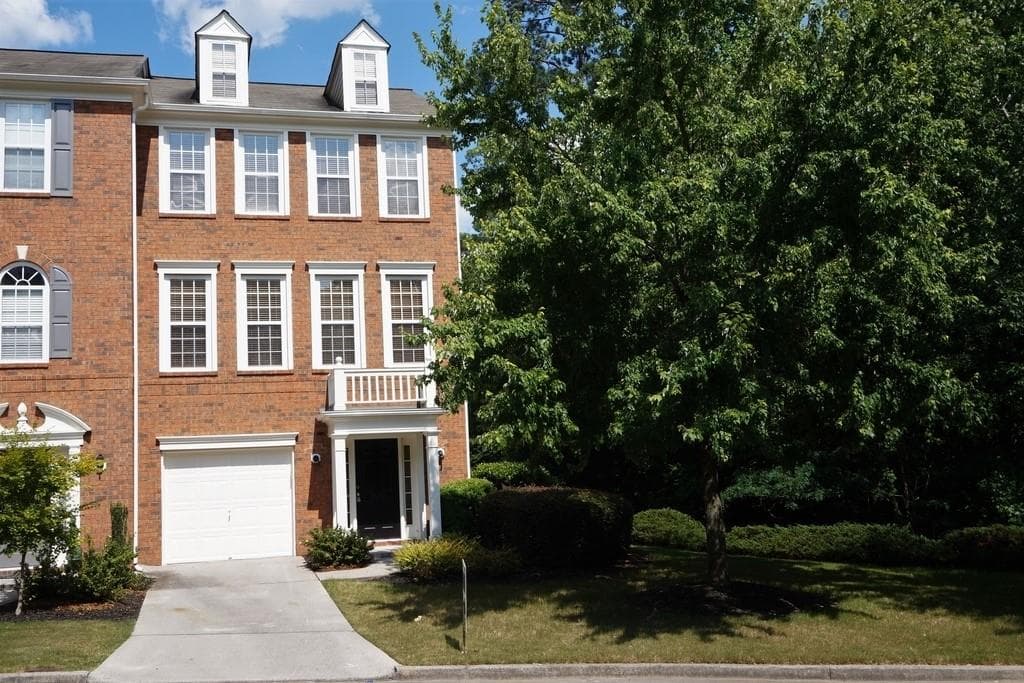 4 bedroom, 4 bathroom, 1,875 sq ft townhouse sold at 2539 BRIDLEWOOD Lane 15, Atlanta, GA 30339