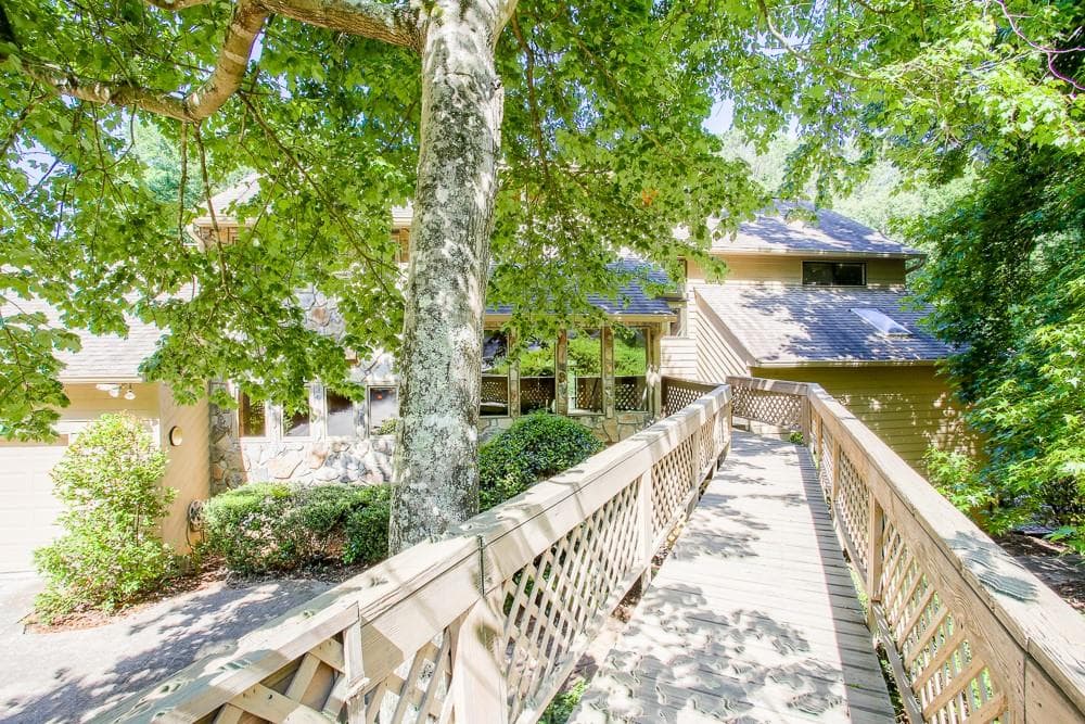 5 bedroom, 6 bathroom, 4,521 sq ft single family residence sold at 4187 Loch Highland Parkway, Roswell, GA 30075